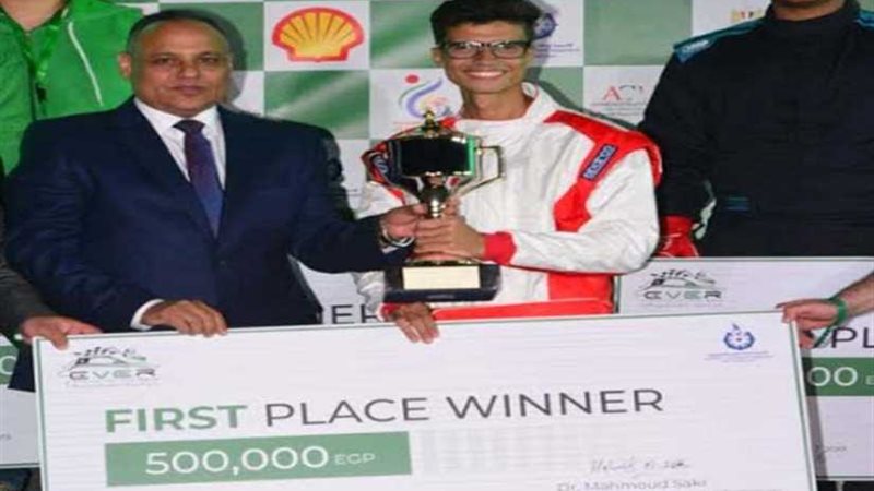 فوز فريق معهد العاشر