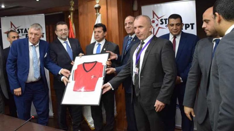 وزير الرياضة يشهد