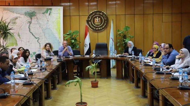 القوي العاملة: ندوة