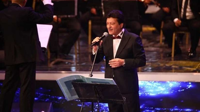 محمد الحلو على مسرح