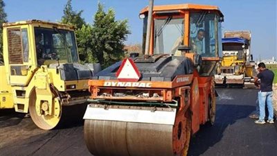 رصف طرق فرعية في 4 مراكز بالبحيرة بتكلفة 8 ملايين جنيه