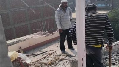 منعا لوقوع كارثة.. محافظ المنيا يقرر إزالة العقار المائل بملوي