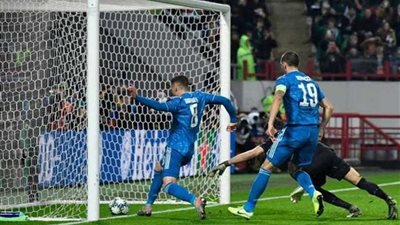 بثنائية في لوكوموتيف 