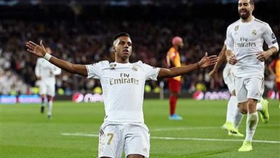 برباعية.. الملكي يدك حصون جالطة سراي في الشوط الأول