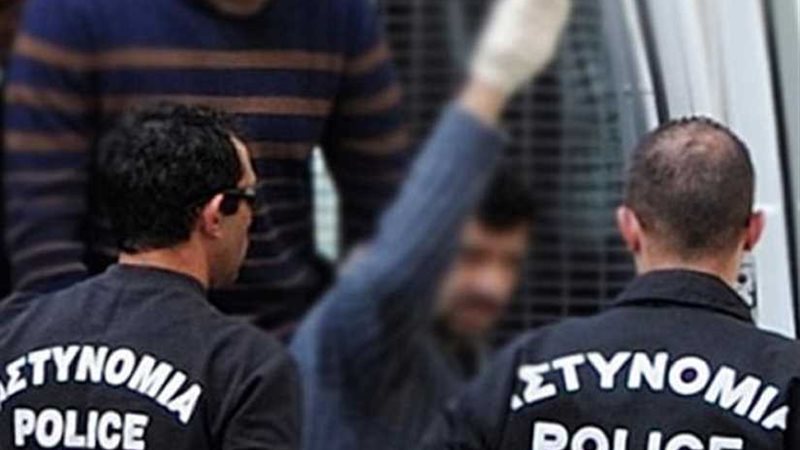 اعتقال سوريين اثنين