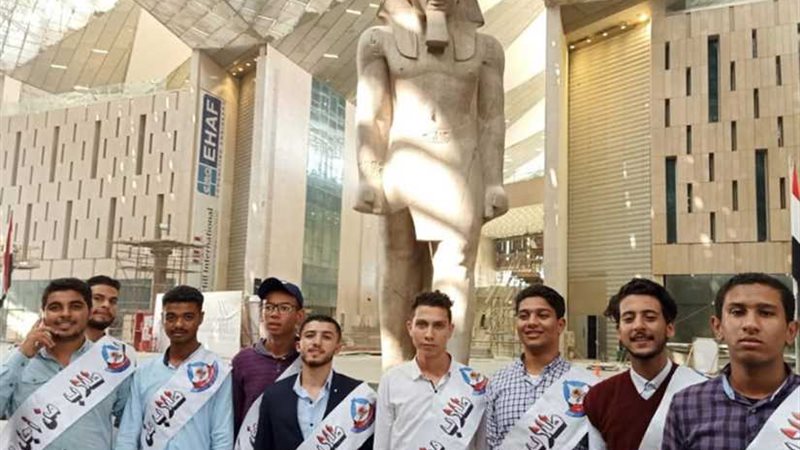 طلاب جامعة المنيا