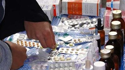 الصحة تنفي حظر استيراد الأدوية من الخارج