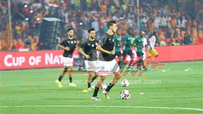 لاعبو المنتخب يقومون بعمليات 