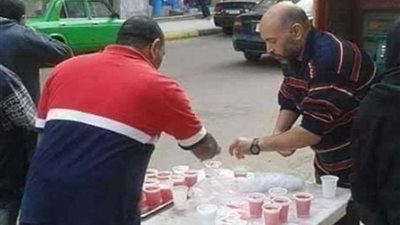 عاجل.. توزيع الشربات بشوارع الإسكندرية احتفالا بالمولد النبوي