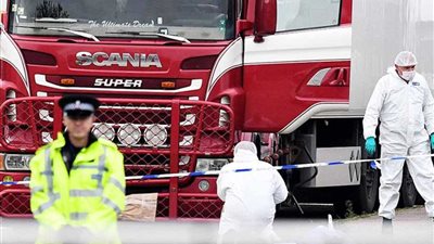 بريطانيا: ضحايا شاحنة المهاجرين هم فيتناميون وليسوا صينيين