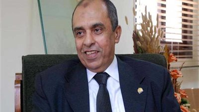 وزير الزراعة يؤكد حرصه على تحفيز منتجي الزهور ونباتات الزينة