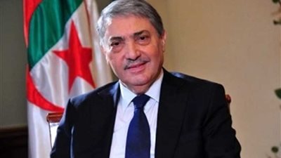 المرشح الرئاسي الجزائري علي بن فليس يعلن برنامجه الانتخابي