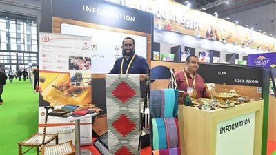 إقبال صيني كبير على الكشري والكركديه بمعرض شانغهاي