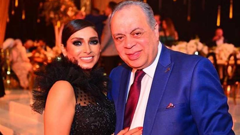 روجينا: أشرف زكي