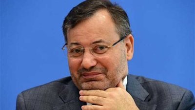 مذيع الجزيرة يفضح 