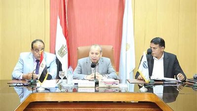 حملة لمحو أمية 700 ألف شخص بـ