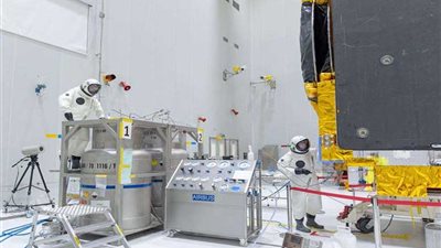 عاجل.. مصر تحتفل بإطلاق القمر الصناعي الأول للاتصالات 