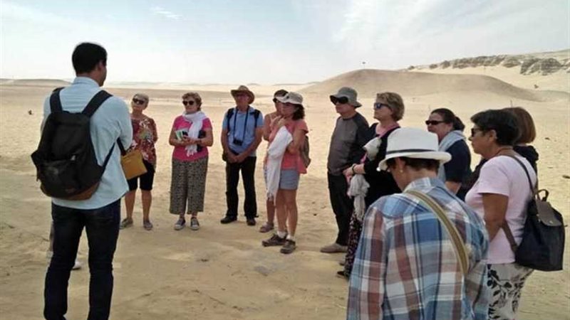 وفود سياحية من 3