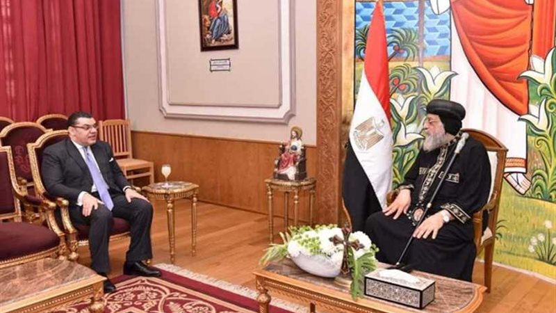 البابا يلتقي سفير