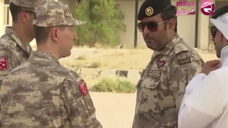 بالأسماء.. انشقاقات