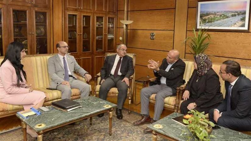 للعام الثالث على