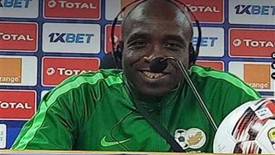 مدرب جنوب إفريقيا: 