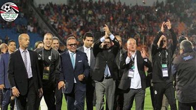 وزير الرياضة والجنايني يهنئان شوقي غريب ولاعبي المنتخب الأوليمبي