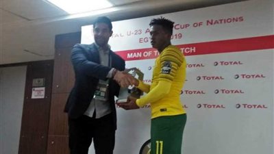 لوثار ويسلى يحصل على لقب افضل لاعب في لقاء جنوب افريقيا ونيجيريا