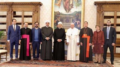 شيخ الأزهر وبابا الفاتيكان يلتقيان لجنة الأخوة الإنسانية