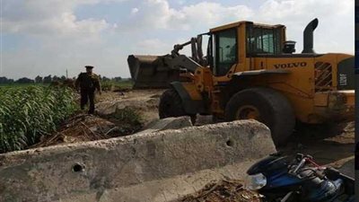 المنوفية تشن حملة لإزالة التعديات على الأراضي الزراعية بـ3 قرى (صور)