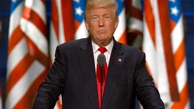 ترامب يعفي ضباطا بالجيش الأمريكي مُدانين بجرائم حرب وسط اعتراضات من البنتاجون