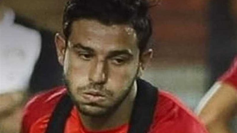 حمدي فتحي يجري جراحة