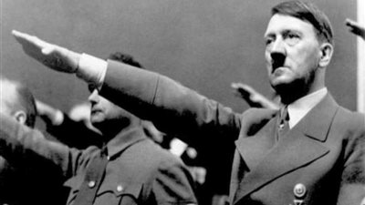 القضاء الألماني يمنع مواطناً من امتلاك لوحة أرقام سيارة تشير إلى 