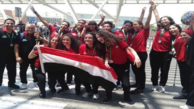 وزير الشباب يكرّم منتخب الناشئات بعد صعودهم للمونديال