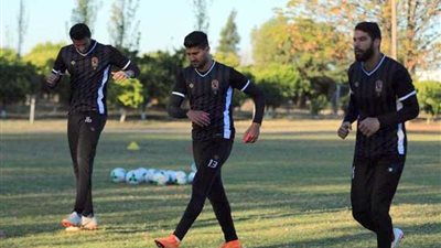 أشغال شاقة لحراس الأهلي تحت اشراف يانكون ميشيل