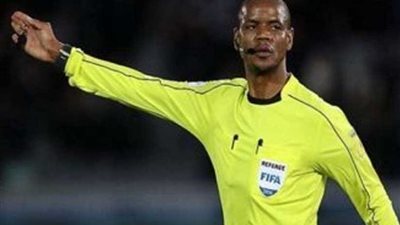 السنغالي داوودا جوييه يدير مباراة المنتخب الأولمبي ضد جنوب إفريقيا