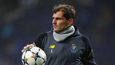 كاسياس: فان دايك وميسي أحق بالفوز بالكرة الذهبية من رونالدو