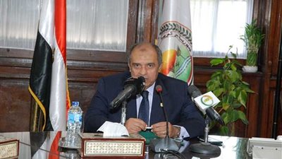 أبوستيت يؤكد أهمية الزراعة العضوية في تعظم الإنتاجية والحفاظ على صحة المواطن