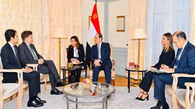 موجز الرابعة.. السيسي يؤكد انفتاح مصر للتعاون مع شركة 