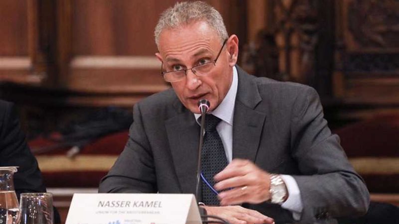 السفير ناصر كامل