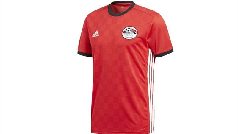 المنتخب الوطني يرتدي