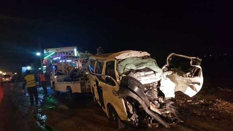 مصرع وإصابة ٨ أشخاص