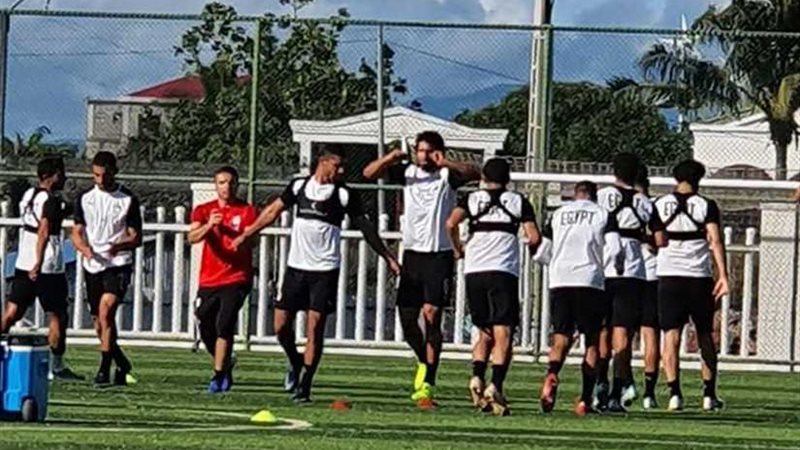 سفير مصر يؤازر المنتخب