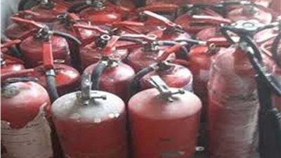 القبض على متهمين روجا طفايات حريق غير صالحة