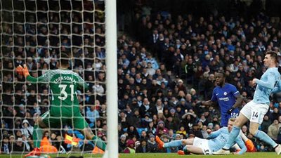بهدف سيلفا.. مانشستر سيتي يفوز على تشيلسي ويواصل صدارة البريميرليج