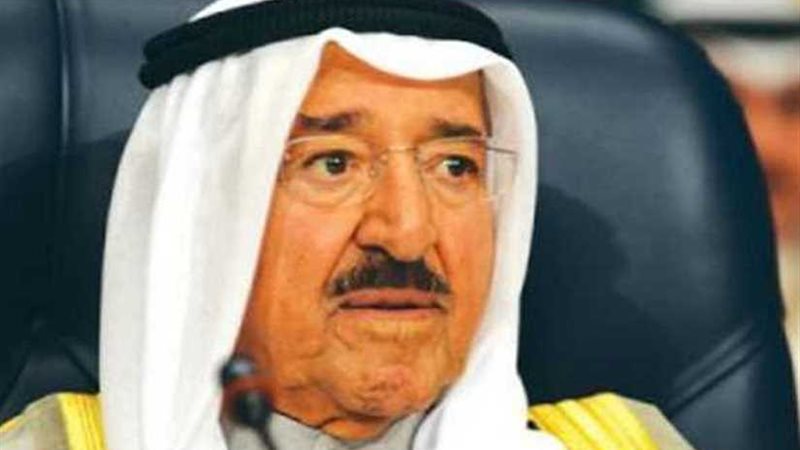 أمير الكويت يتلقى