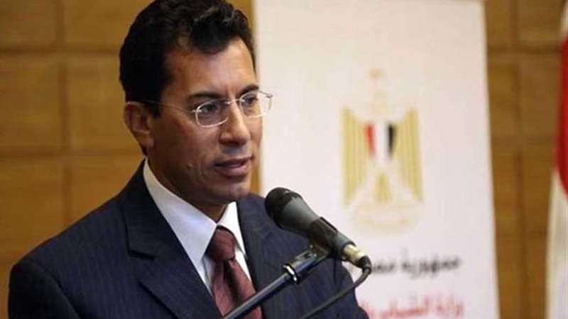 وزيرالشباب يطالب