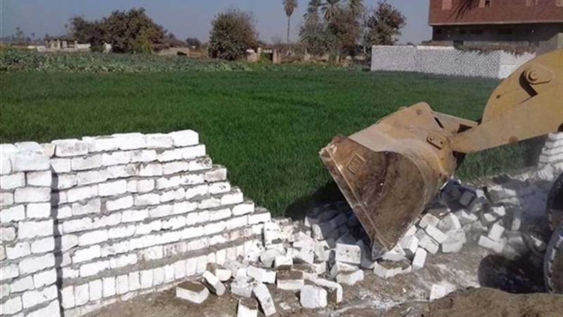 إزالة 10 مخالفات