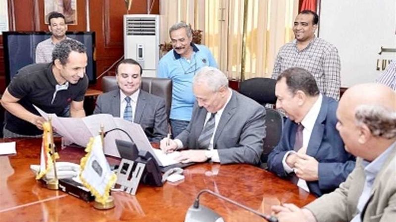 محافظ الأقصر يعتمد
