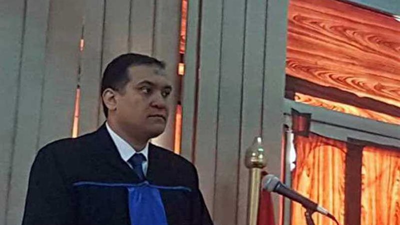 زايد يحصل على الماجستير